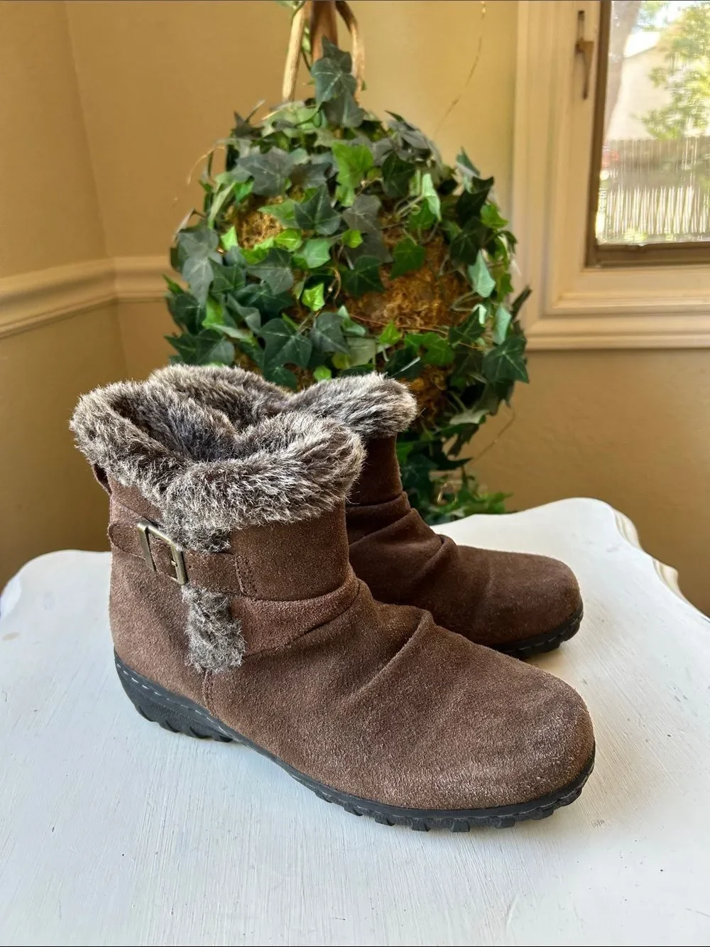 Khombu Brown Faux-Fur Trim Suede Winter Ankle Boots